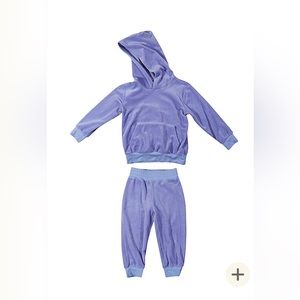 NWT Giggle velour sweatsuit in lilac